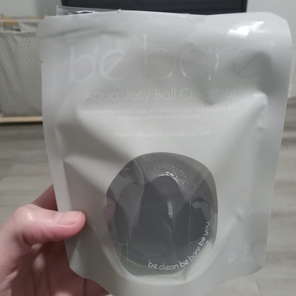 Aqua Jelly Ball Cleanser - Gray